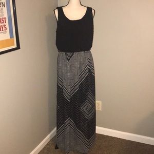 AB Studio black and white sleeveless maxi dress